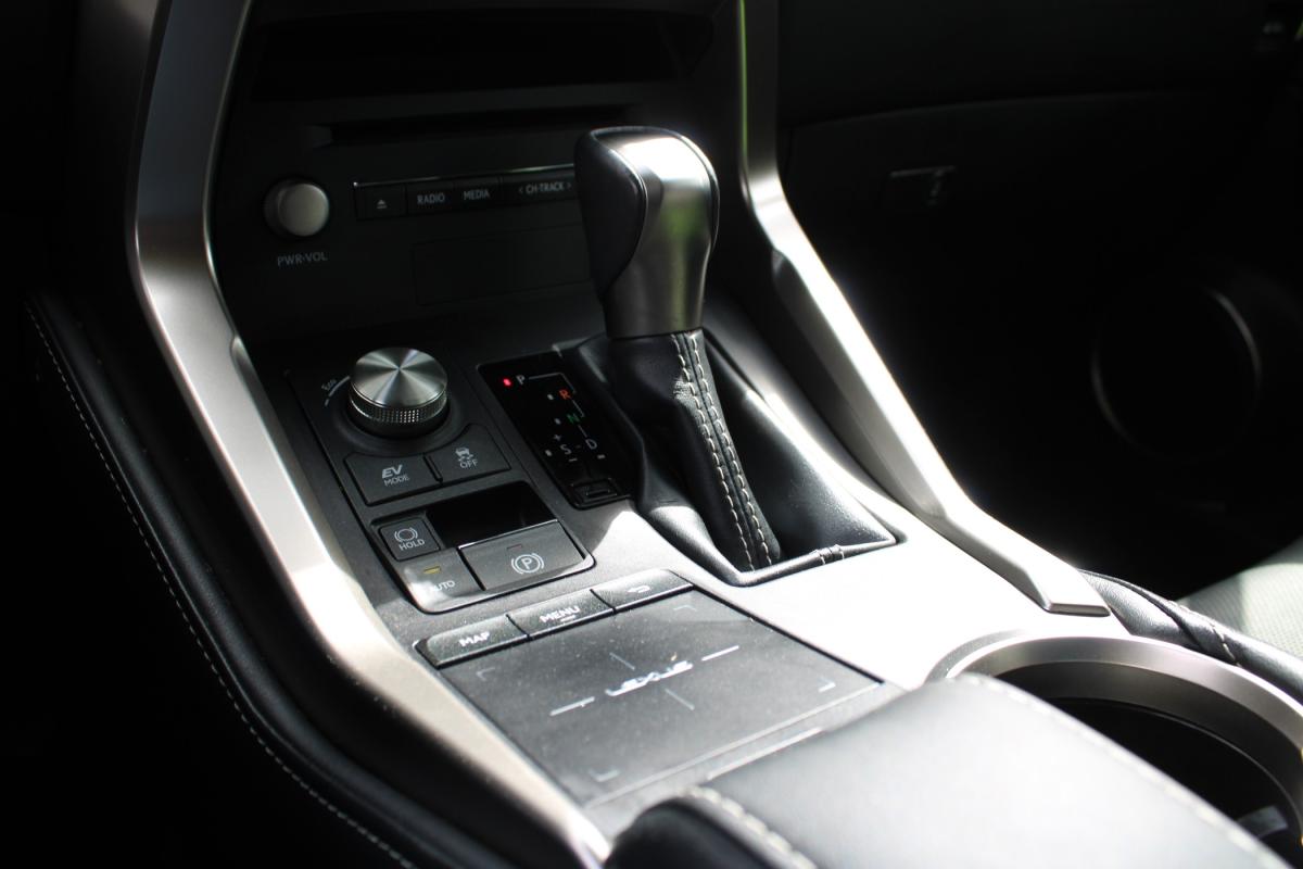 lexus-nx-2019-hibrido-a-gasolina-2494cc