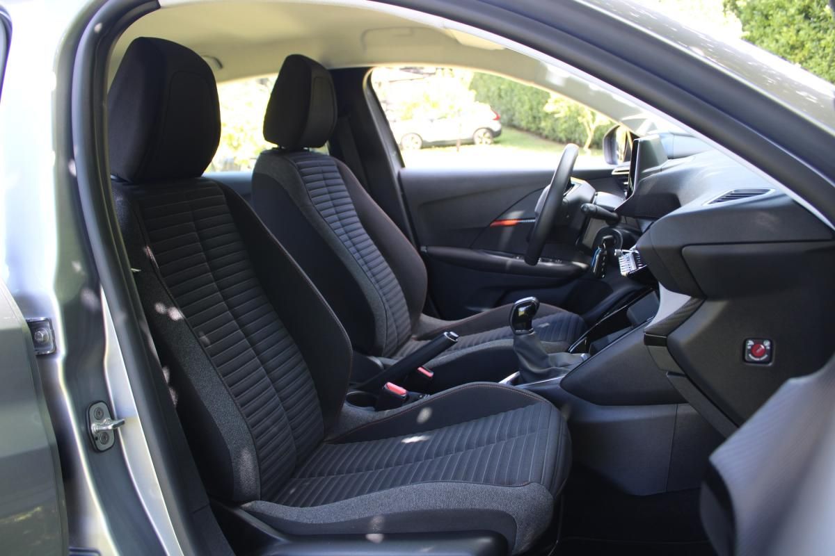 peugeot-208-2023-gasolina-1199cc