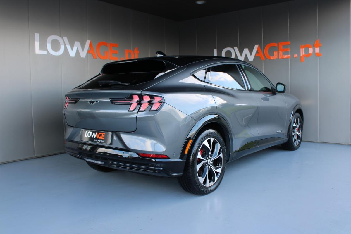 ford-mustang-2021-eletrico-500cc