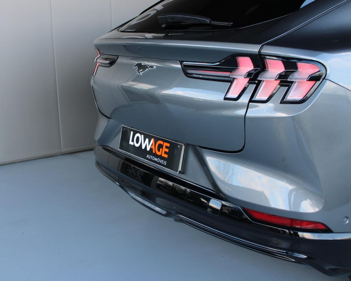 ford-mustang-2021-eletrico-500cc