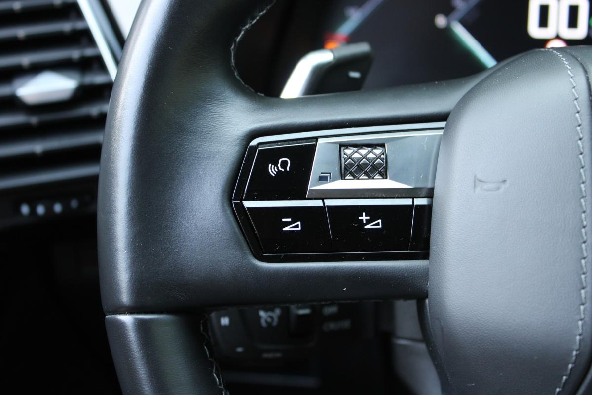 ds-ds-7-crossback-2022-hibrido-a-gasolina-1598cc