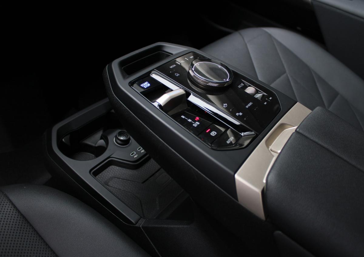 bmw-ix-2023-eletrico-500cc