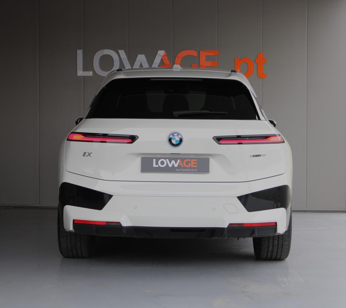 bmw-ix-2023-eletrico-500cc