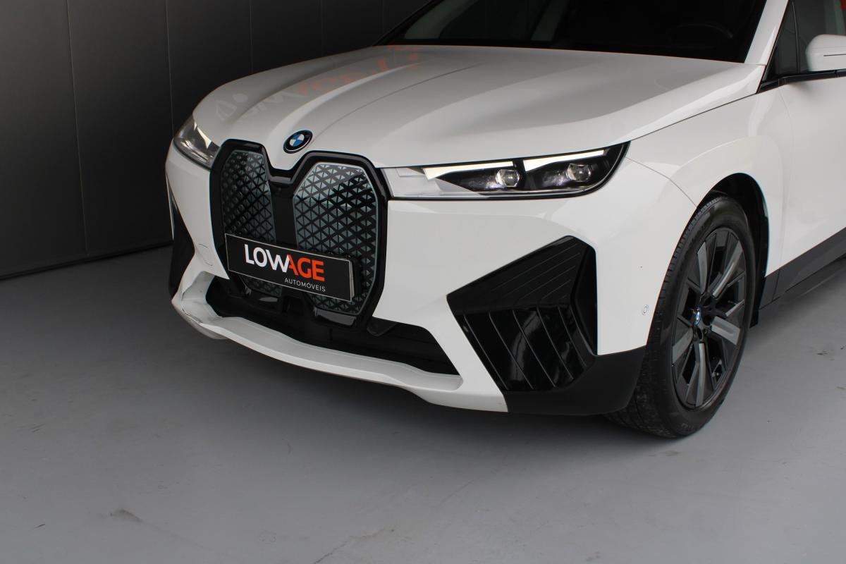 bmw-ix-2023-eletrico-500cc
