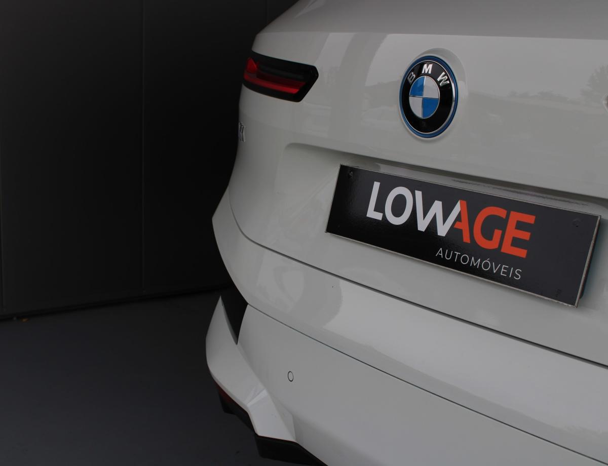 bmw-ix-2023-eletrico-500cc