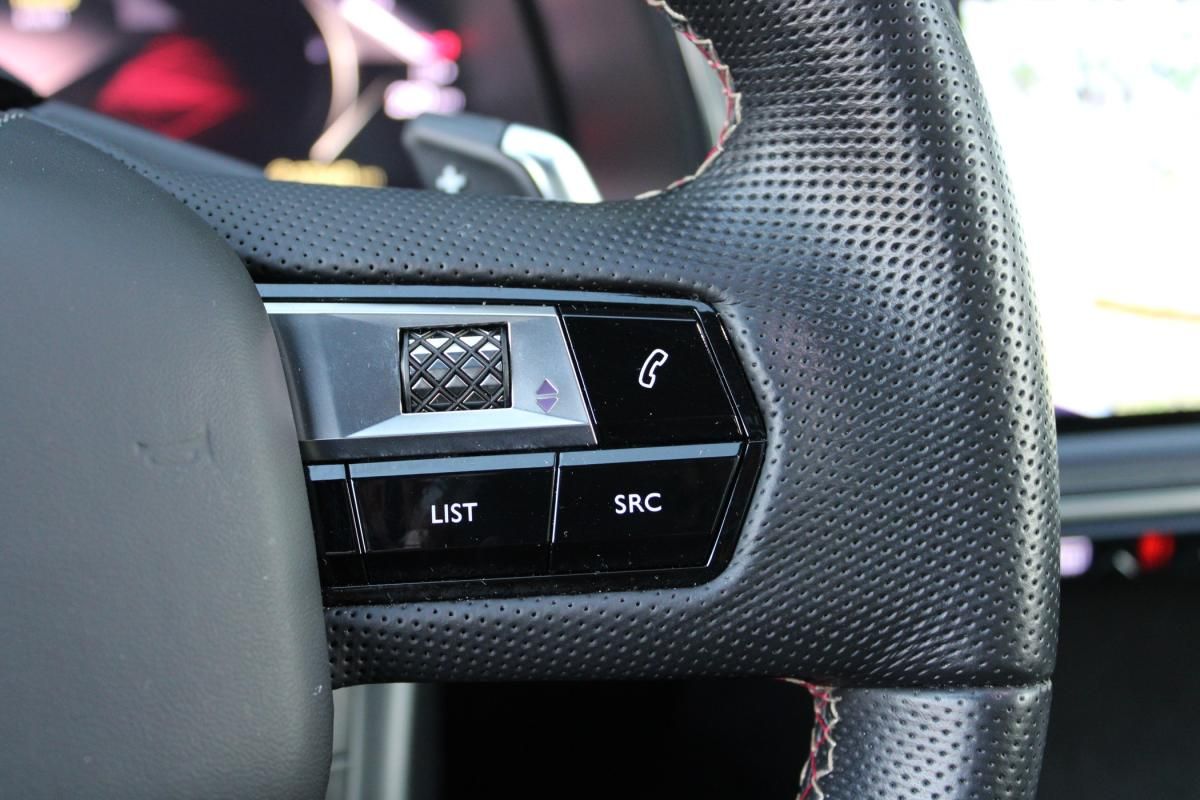 ds-ds-7-crossback-2023-hibrido-a-gasolina-1598cc