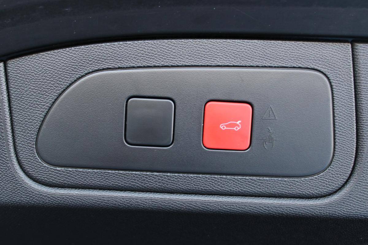 ds-ds-7-crossback-2023-hibrido-a-gasolina-1598cc