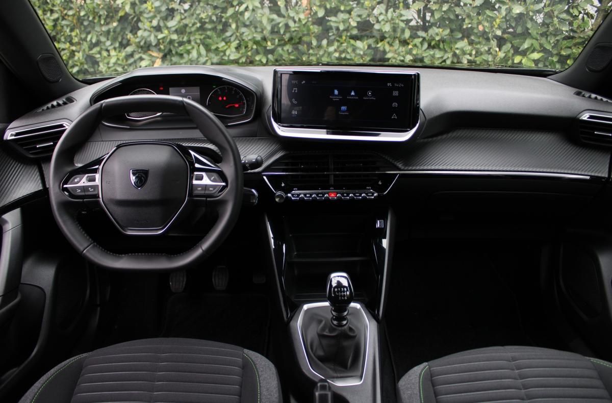 peugeot-2008-2024-gasolina-1199cc