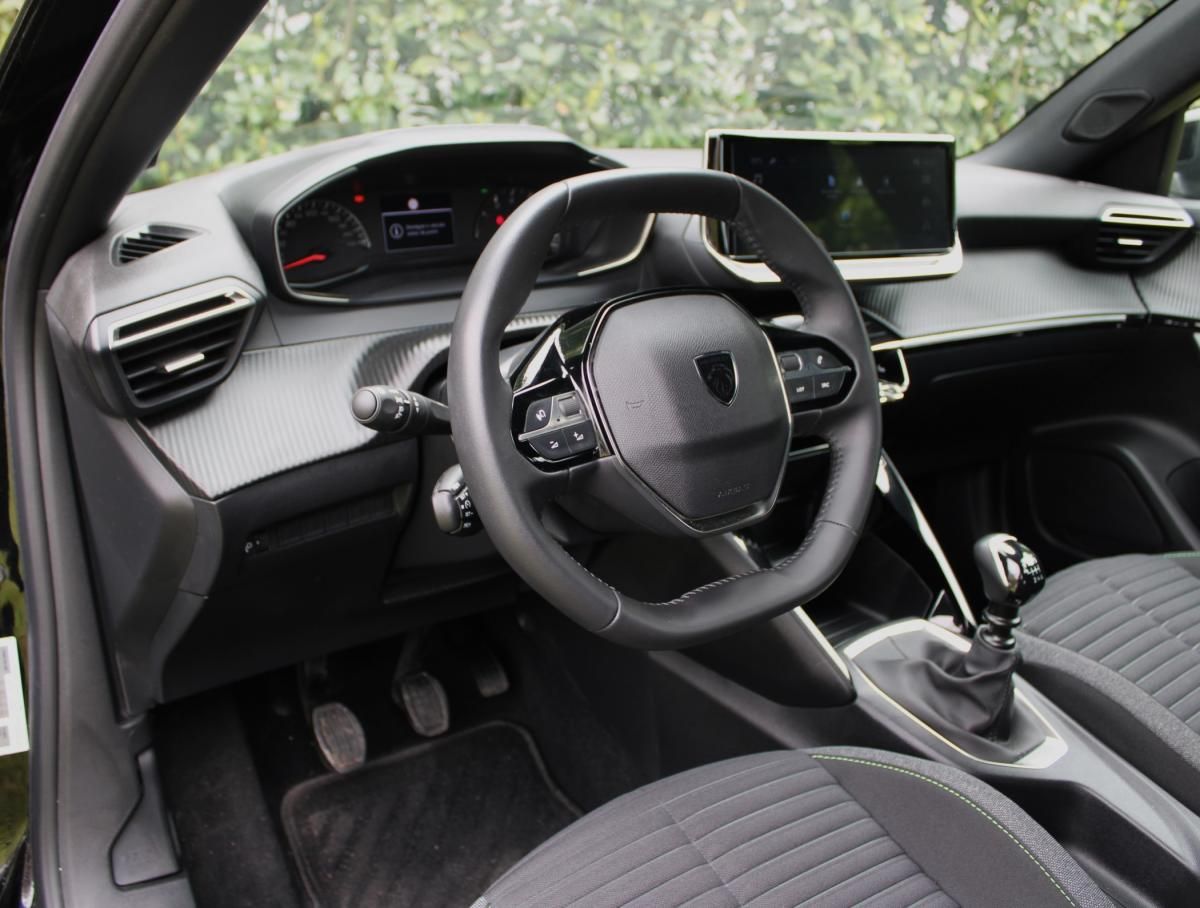 peugeot-2008-2024-gasolina-1199cc
