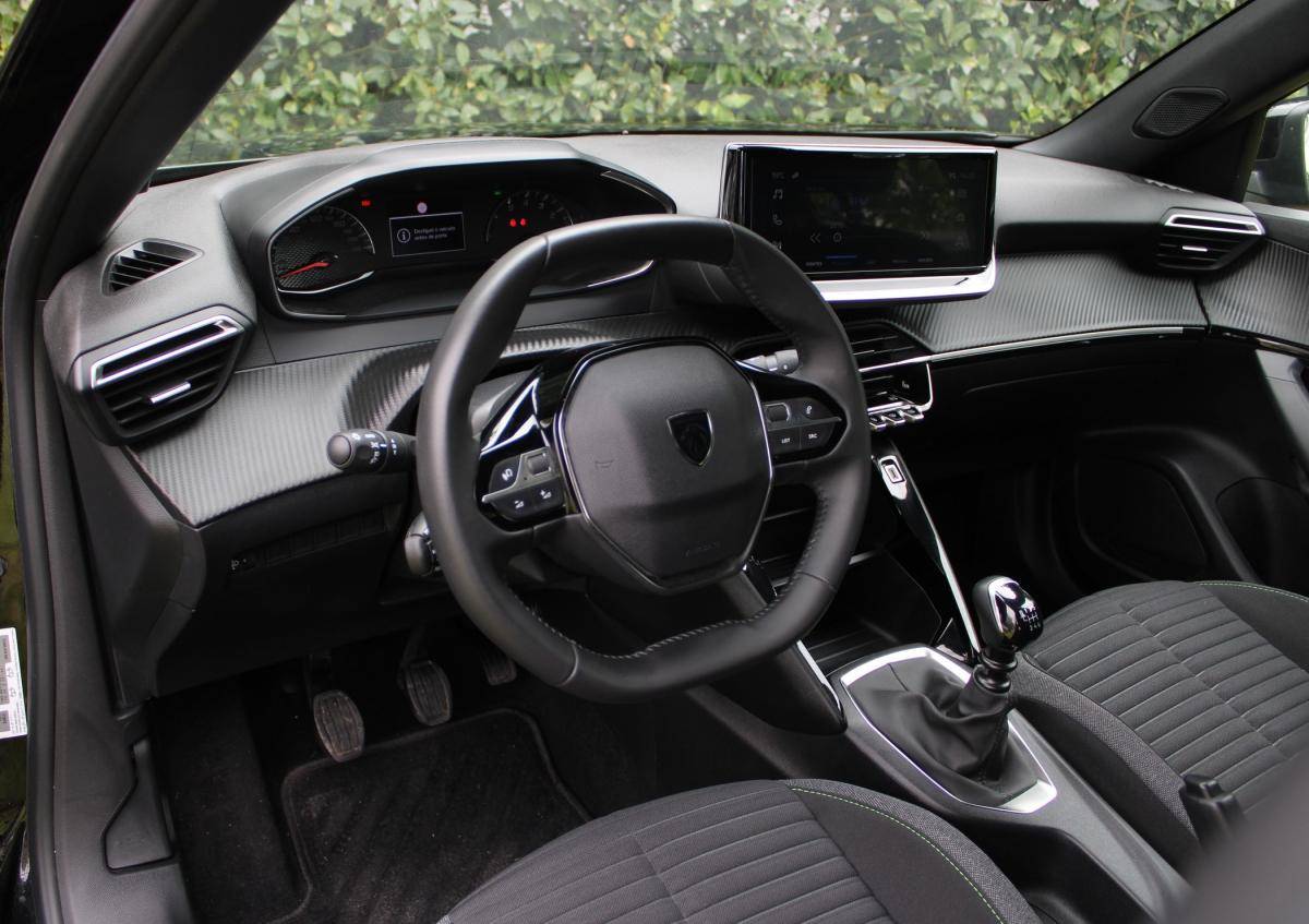 peugeot-2008-2024-gasolina-1199cc