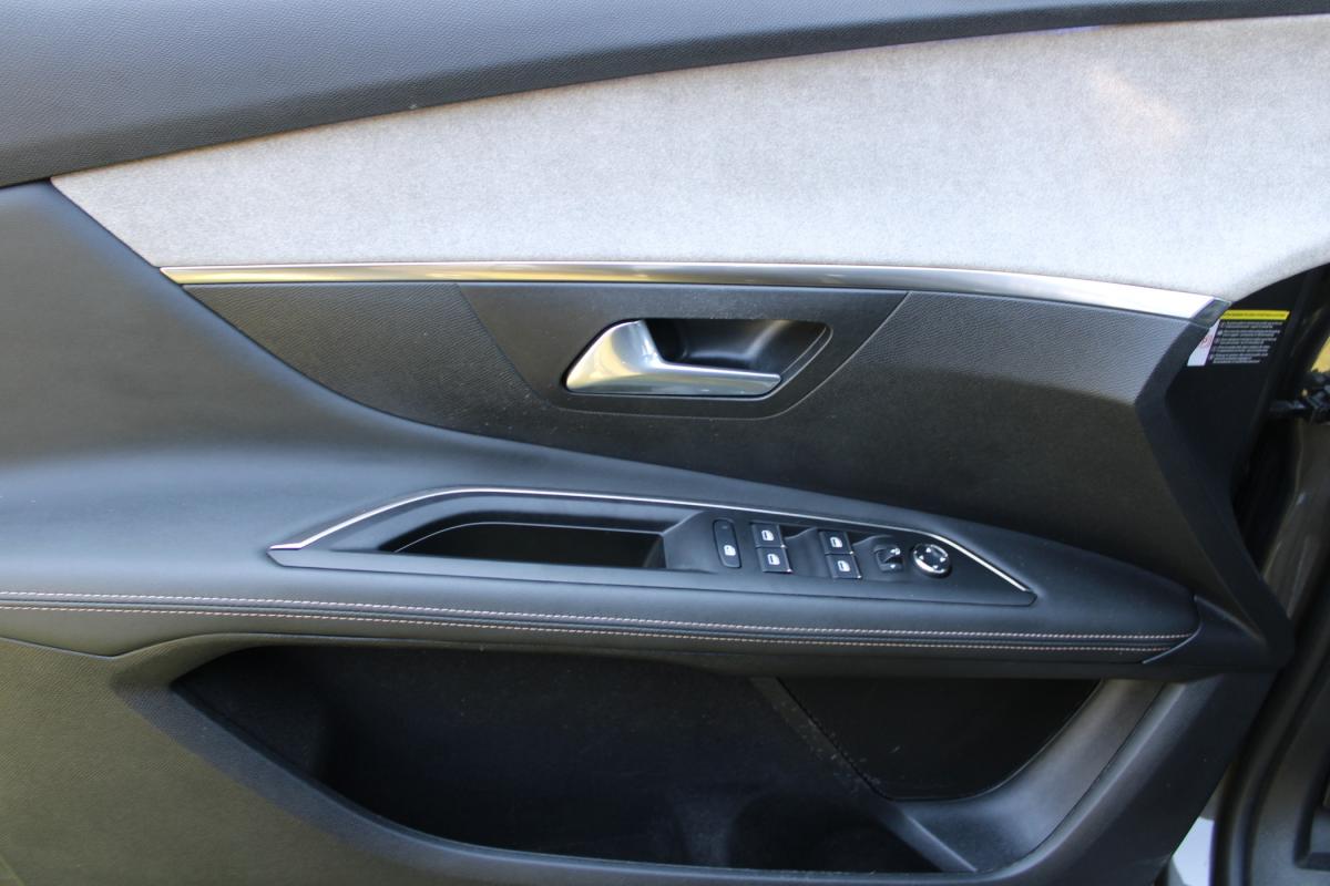peugeot-3008-2021-hibrido-a-gasolina-1598cc
