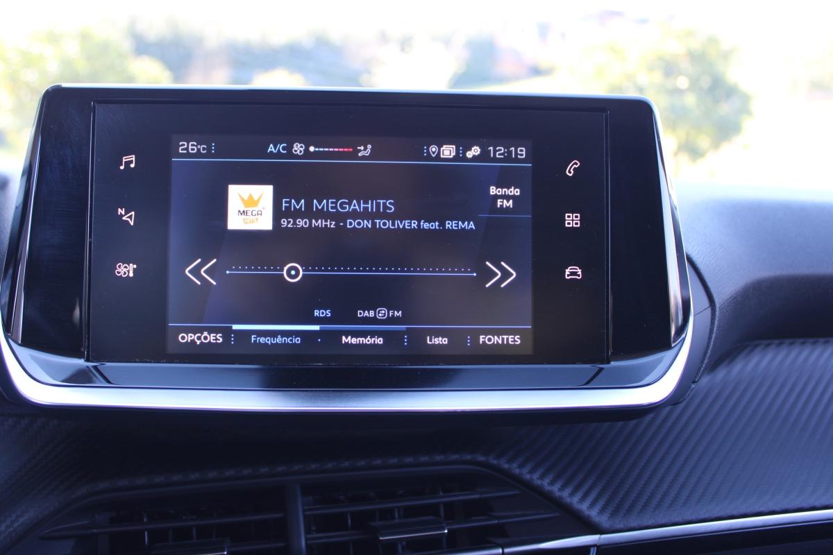 peugeot-208-2023-gasolina-1199cc
