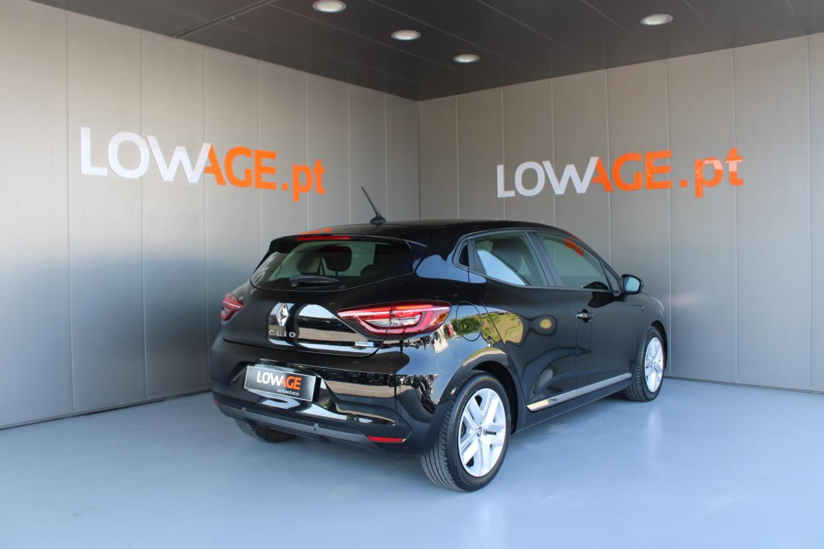 renault-clio-2022-hibrido-a-gasolina-1598cc