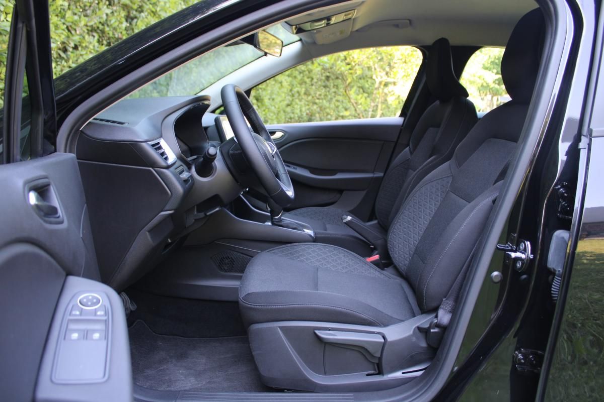 renault-clio-2022-hibrido-a-gasolina-1598cc