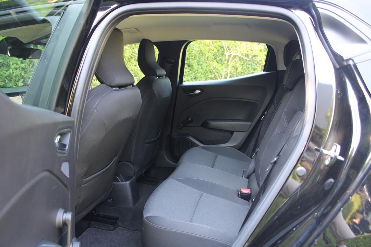 renault-clio-2022-hibrido-a-gasolina-1598cc