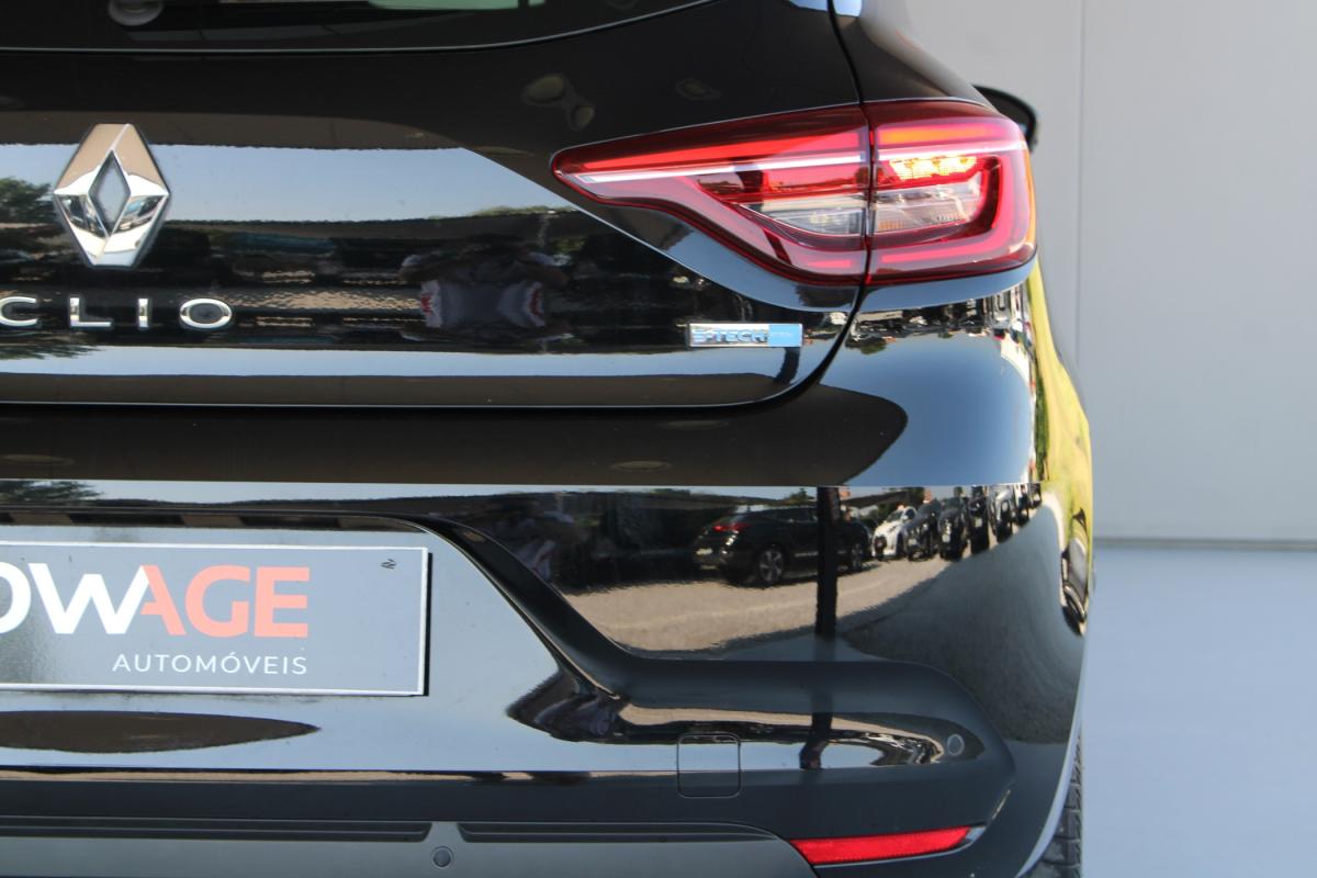 renault-clio-2022-hibrido-a-gasolina-1598cc