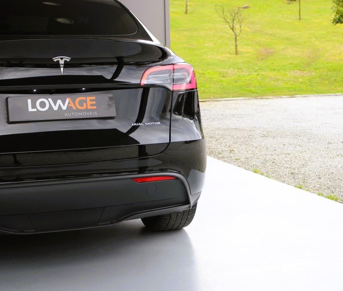 tesla-model-y-2023-eletrico-500cc