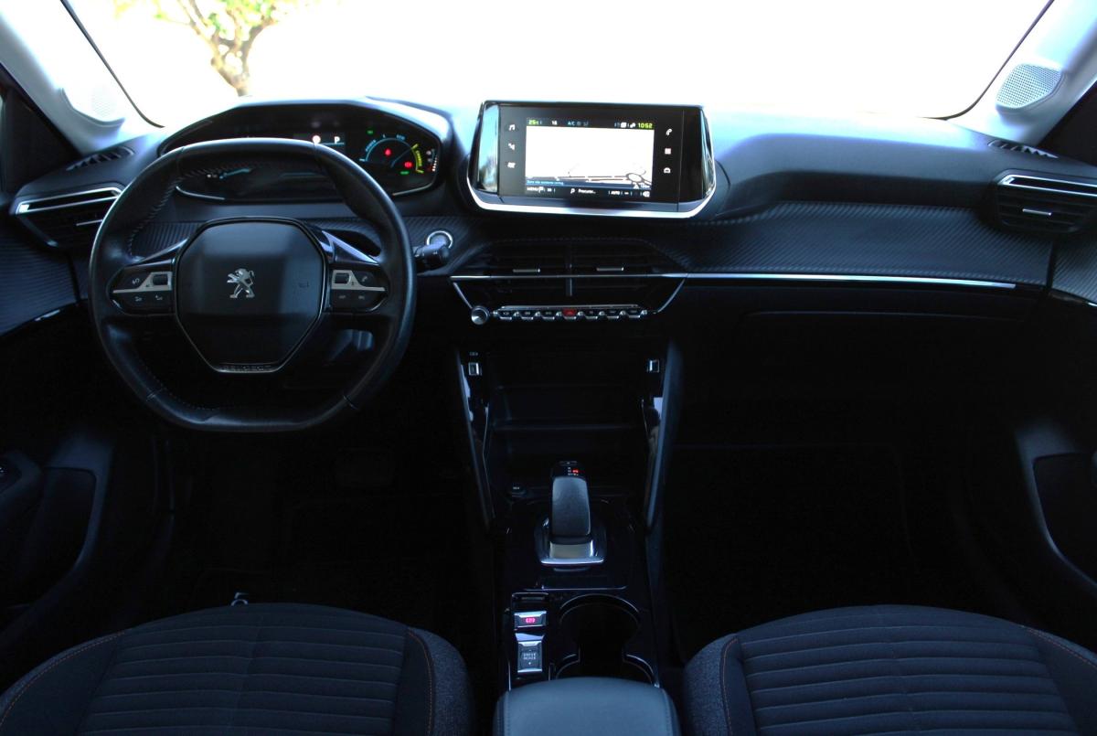 peugeot-208-2021-eletrico-500cc