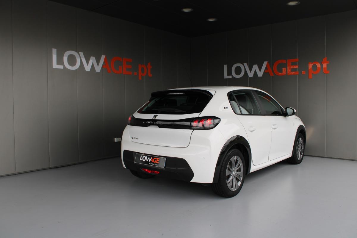 peugeot-208-2021-eletrico-500cc