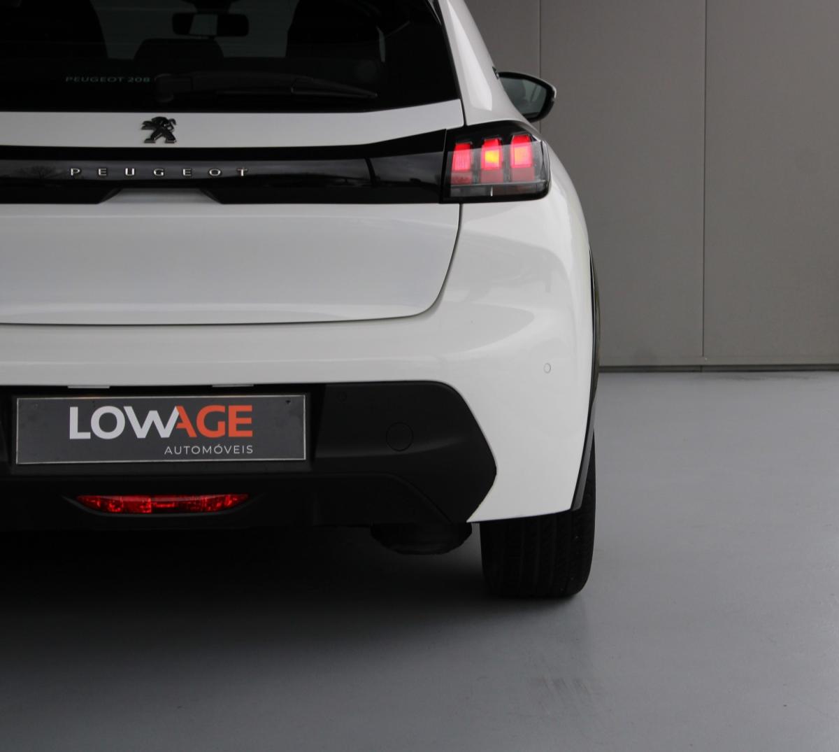 peugeot-208-2021-eletrico-500cc