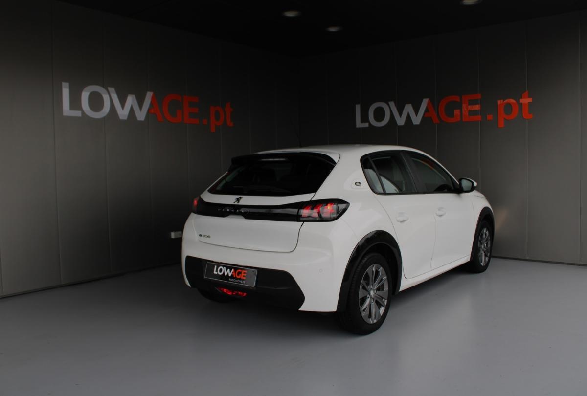 peugeot-208-2021-eletrico-500cc
