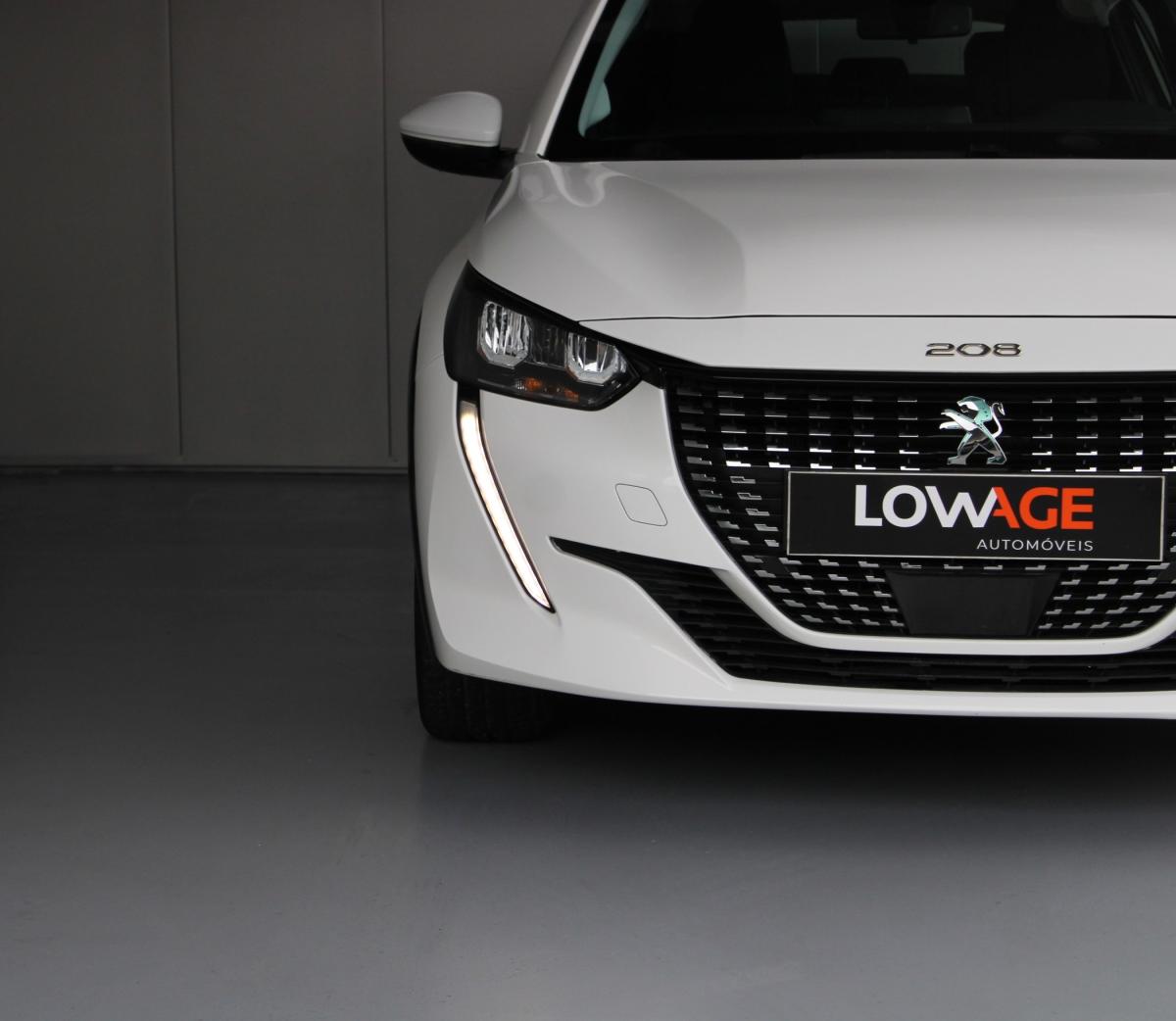 peugeot-208-2021-eletrico-500cc