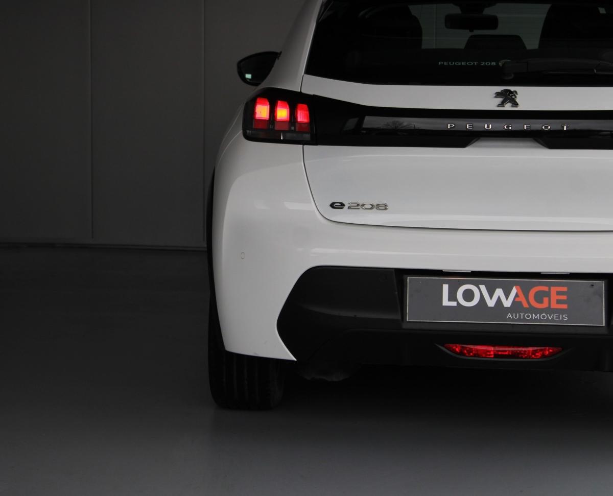 peugeot-208-2021-eletrico-500cc