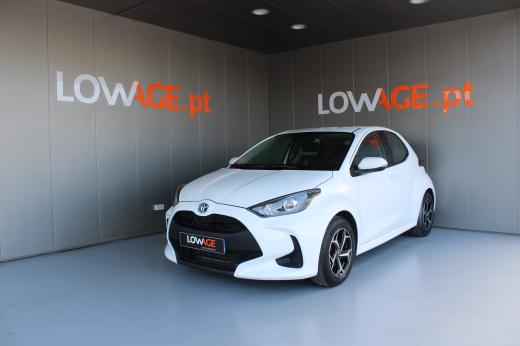 toyota-yaris-2022-hibrido-a-gasolina-1490cc