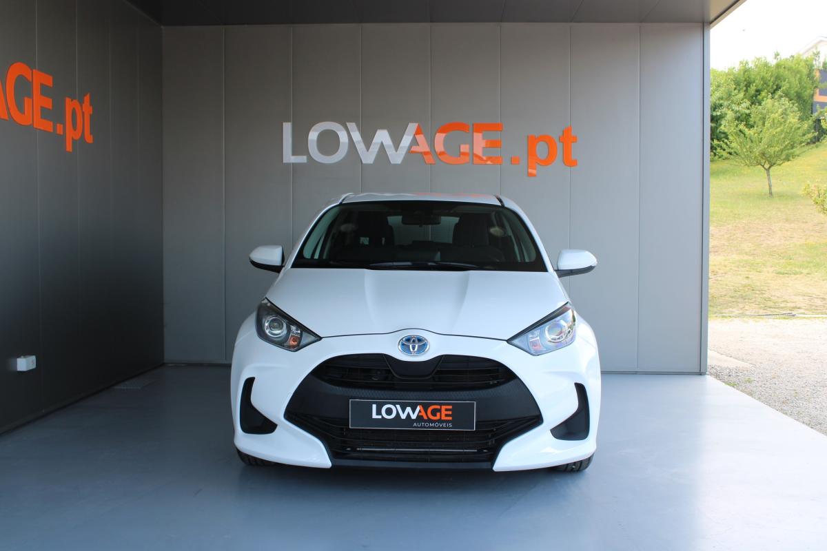 toyota-yaris-2022-hibrido-a-gasolina-1490cc