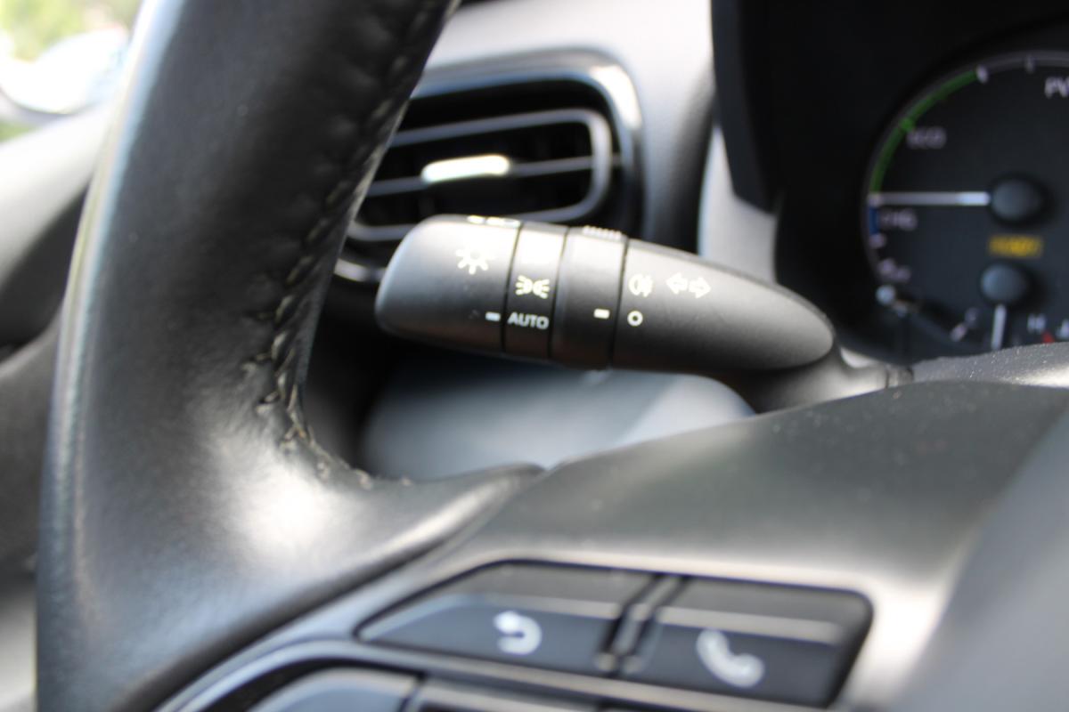 toyota-yaris-2022-hibrido-a-gasolina-1490cc