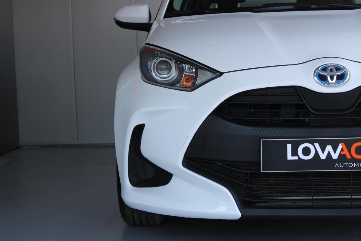 toyota-yaris-2022-hibrido-a-gasolina-1490cc