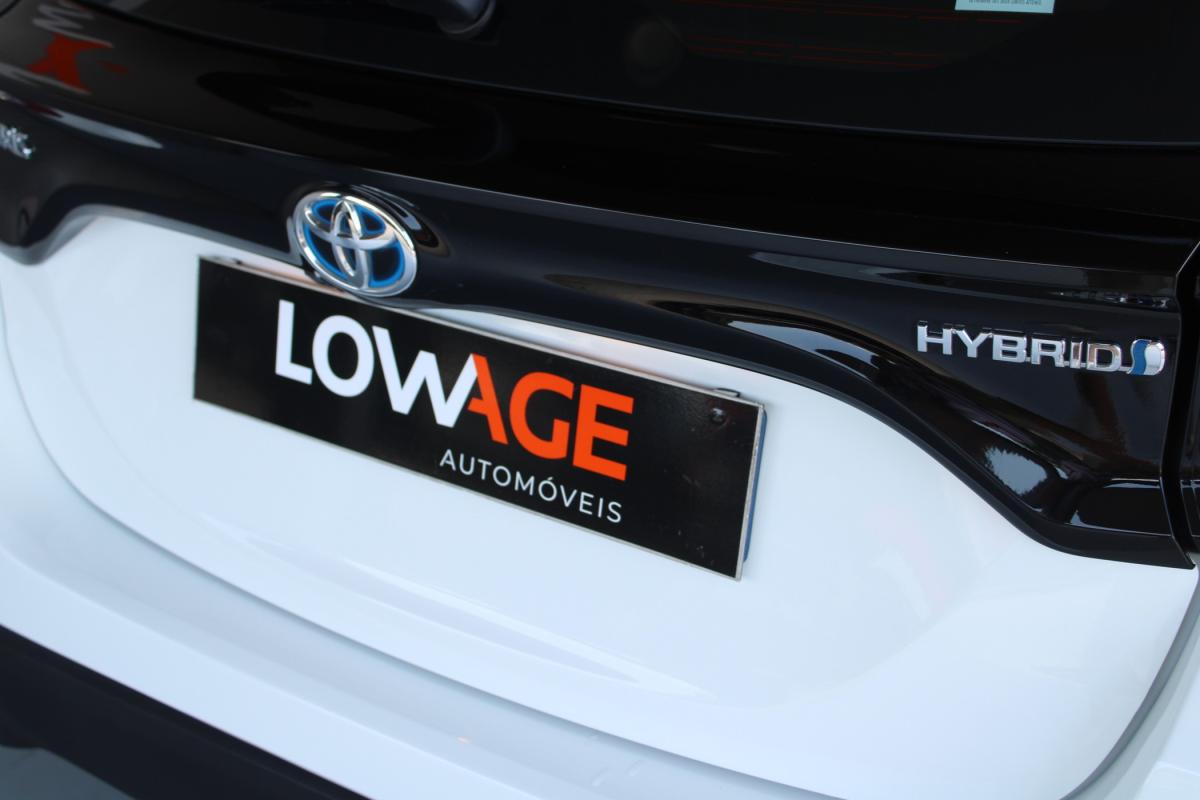 toyota-yaris-2022-hibrido-a-gasolina-1490cc