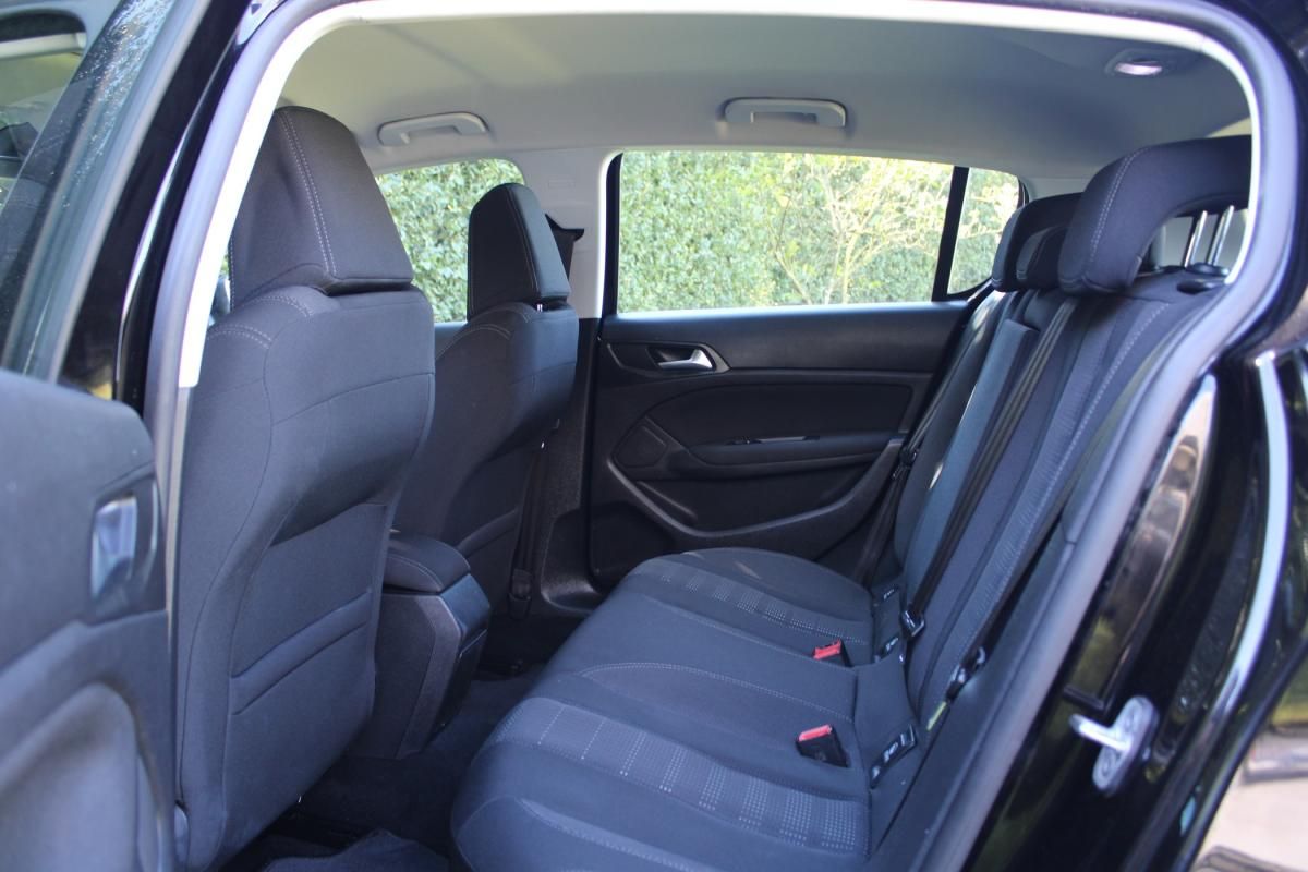 peugeot-308-2016-gasolina-1199cc