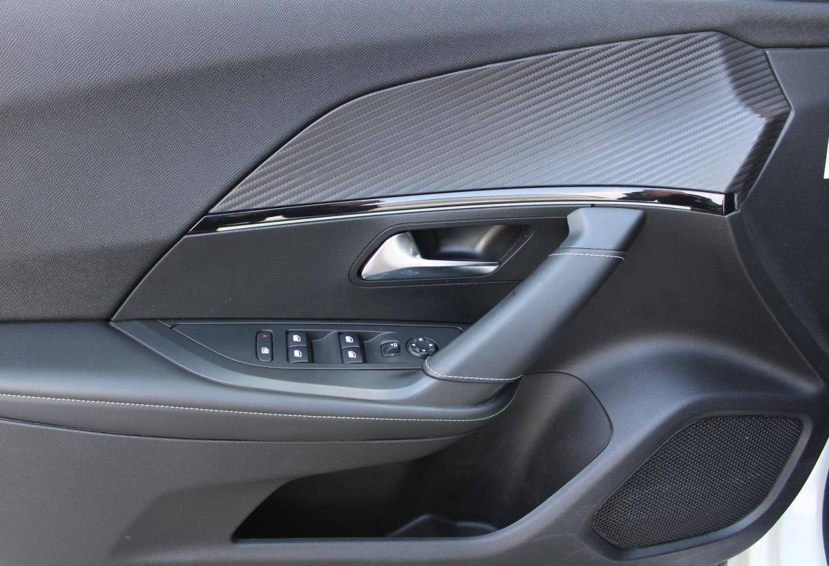 peugeot-2008-2020-gasolina-1199cc