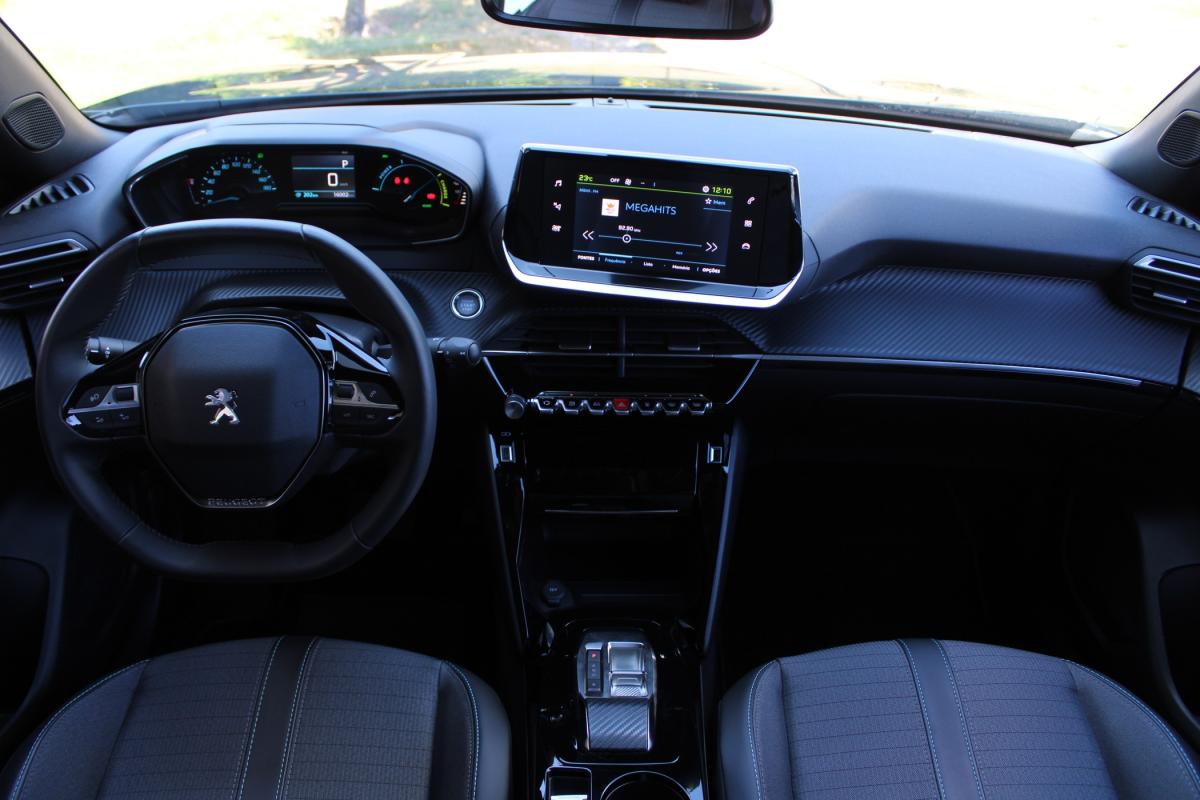 peugeot-2008-2022-eletrico-500cc