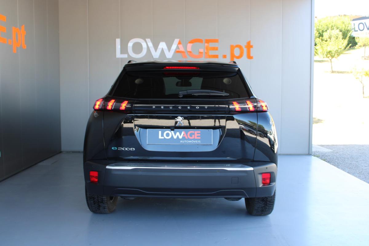 peugeot-2008-2022-eletrico-500cc