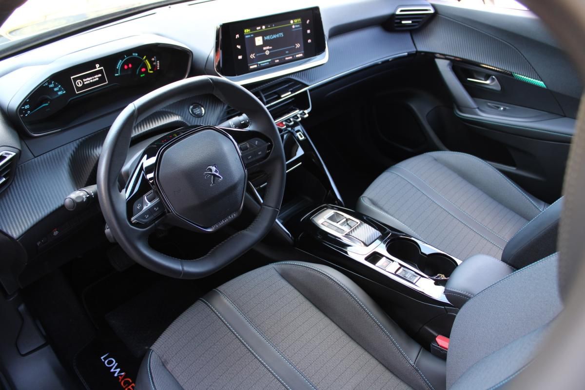 peugeot-2008-2022-eletrico-500cc