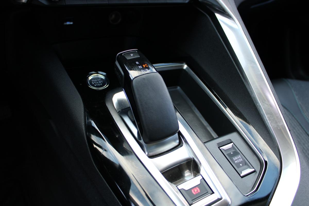peugeot-3008-2021-hibrido-a-gasolina-1598cc