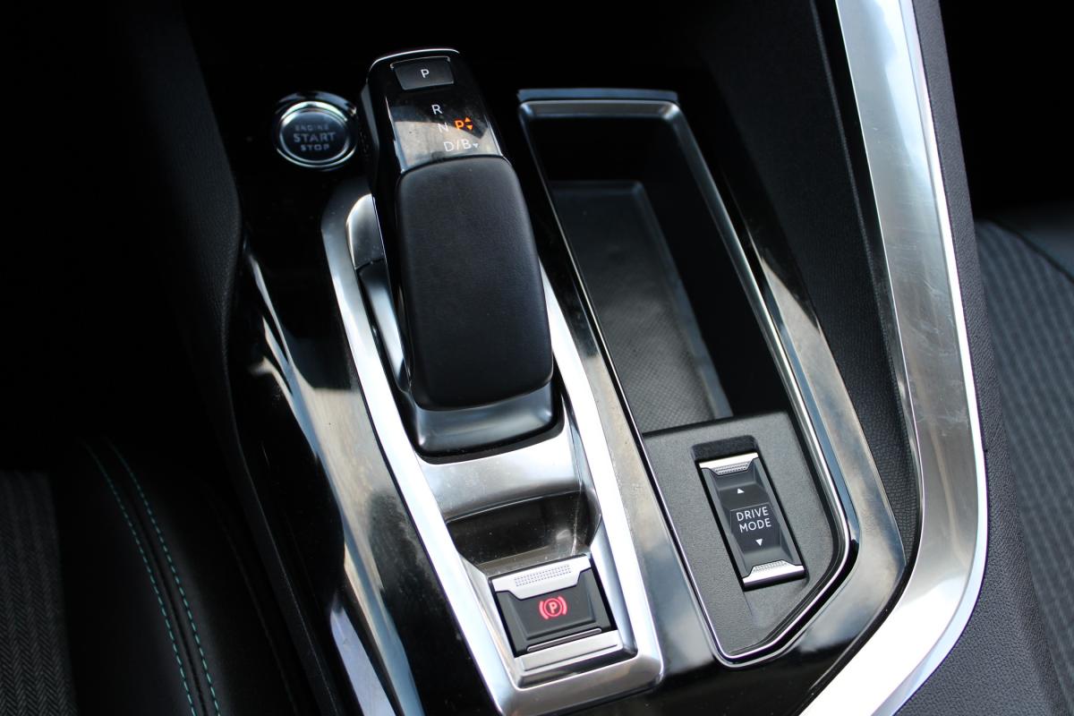 peugeot-3008-2021-hibrido-a-gasolina-1598cc