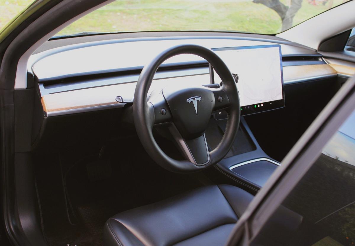 tesla-model-3-2021-eletrico-500cc