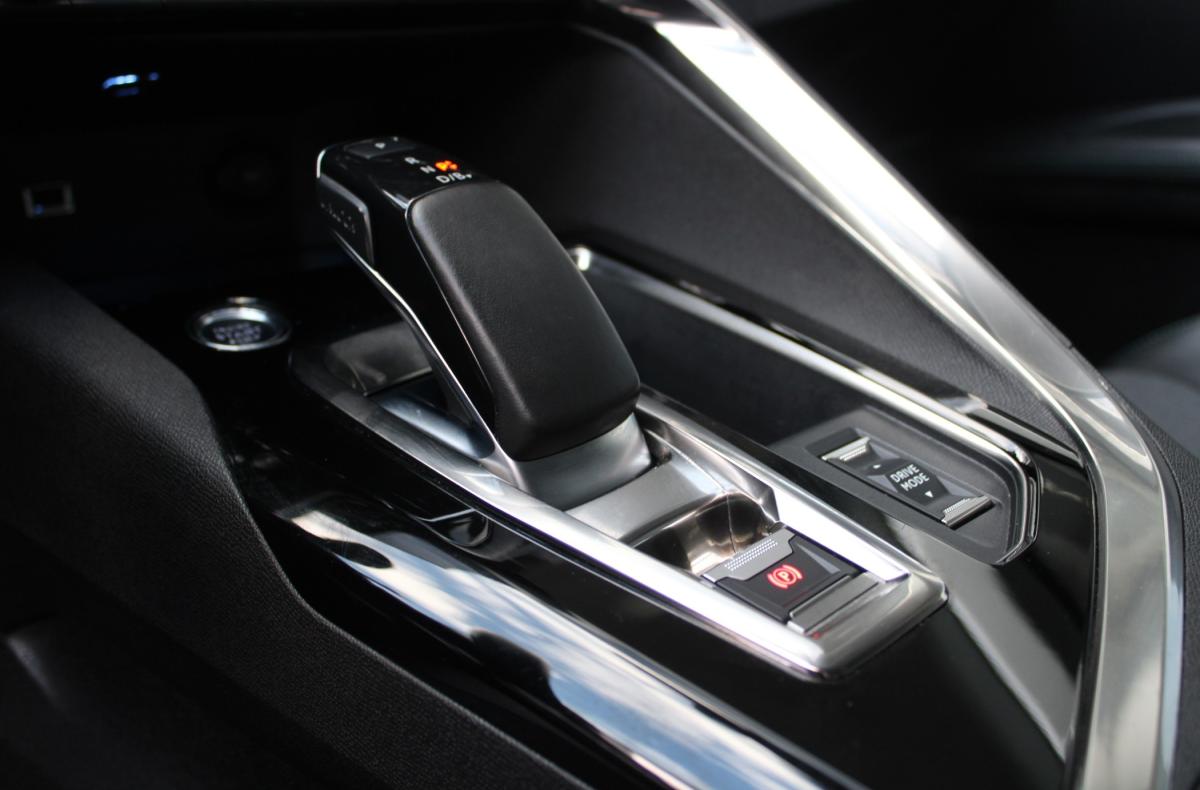 peugeot-3008-2022-hibrido-a-gasolina-1598cc