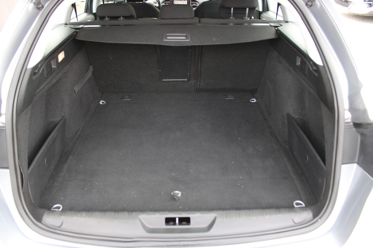 peugeot-308-sw-2015-diesel-1560cc