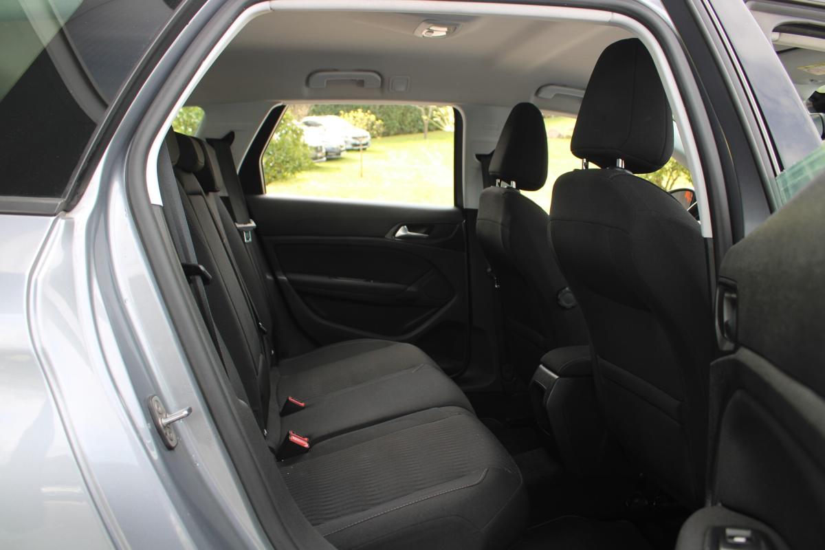 peugeot-308-sw-2015-diesel-1560cc