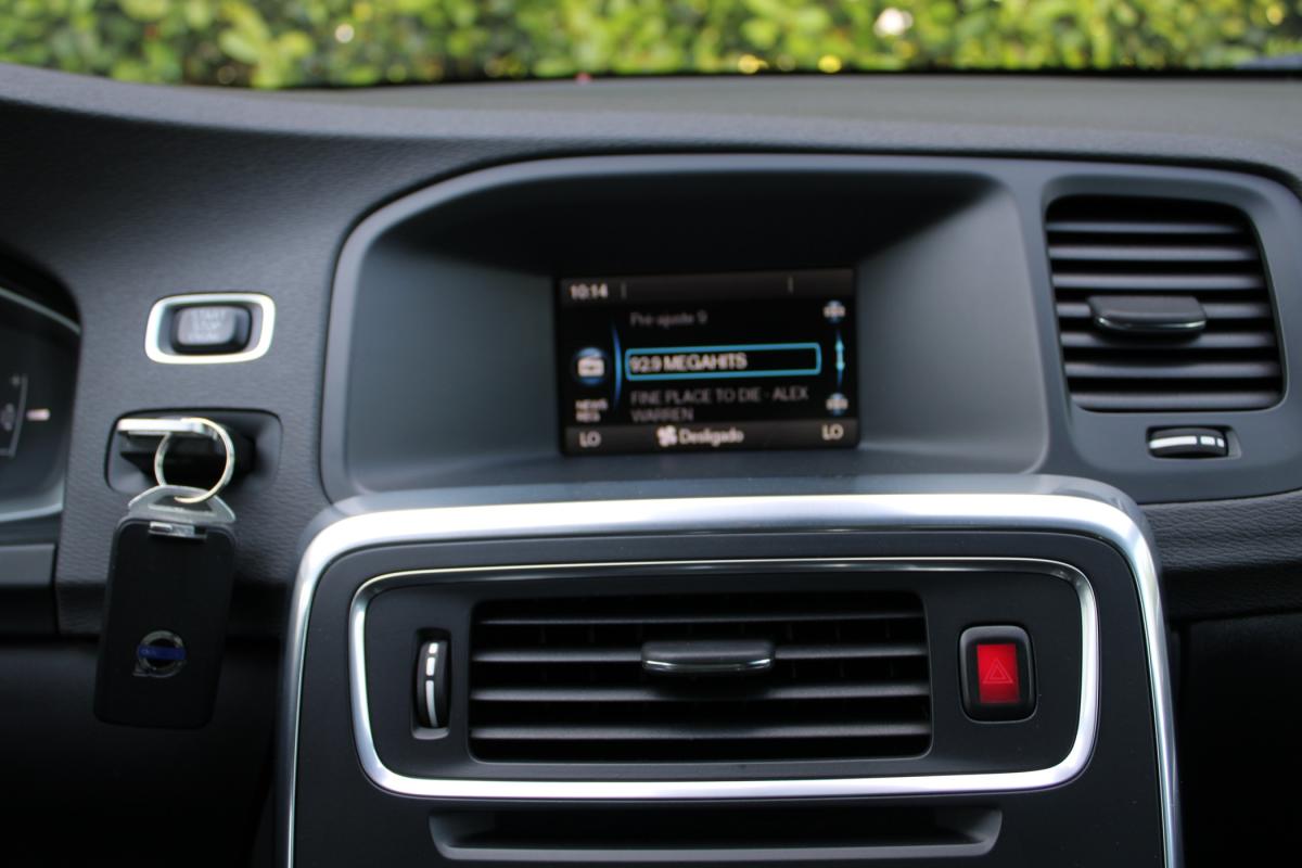 volvo-v60-2015-diesel-1560cc