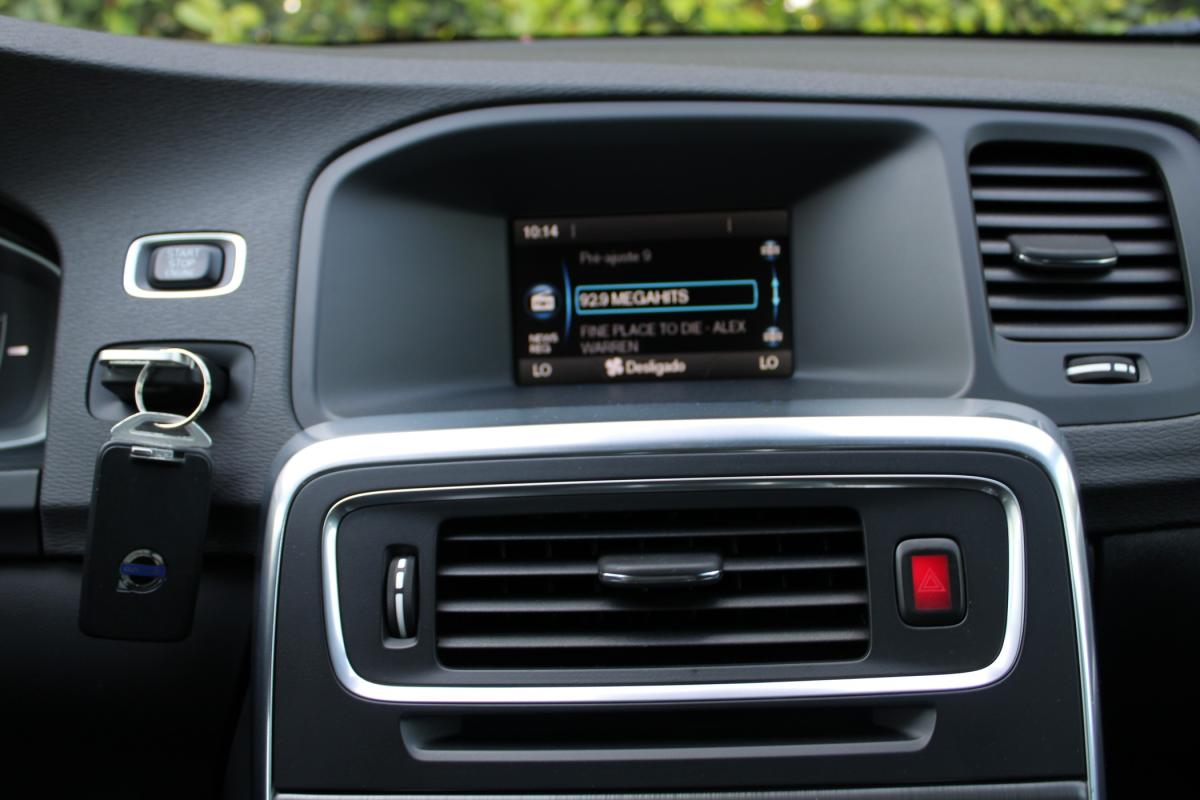 volvo-v60-2015-diesel-1560cc