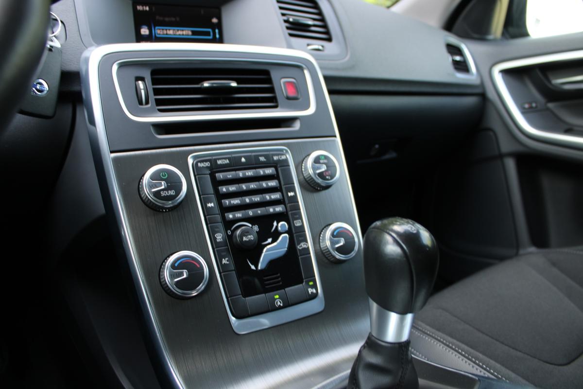 volvo-v60-2015-diesel-1560cc