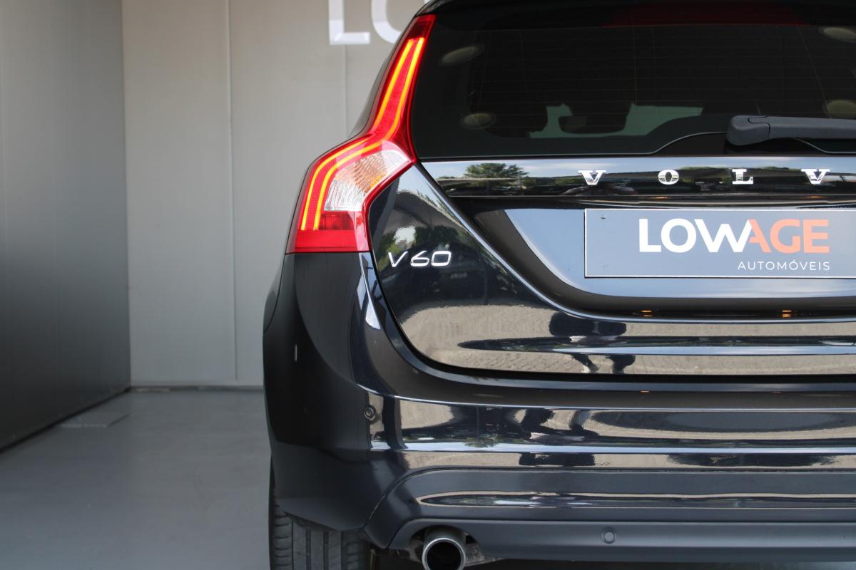 volvo-v60-2015-diesel-1560cc