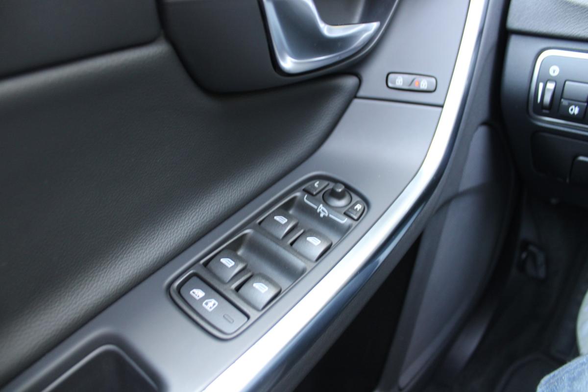 volvo-v60-2015-diesel-1560cc