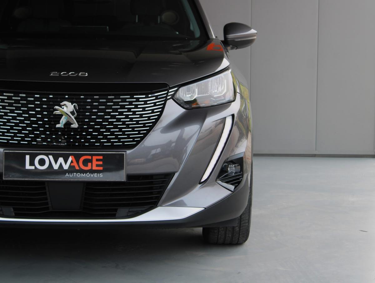 peugeot-2008-2022-gasolina-1199cc