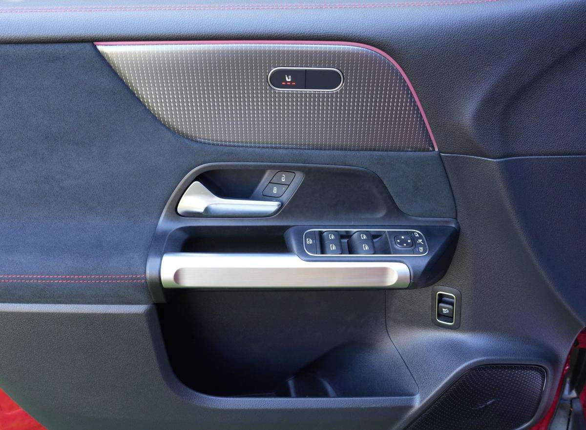 mercedes-benz-eqb-2022-eletrico-0cc